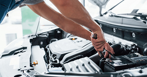 Battery Services by Professional from Dallas Complete Auto in Lancaster Ave Dallas TX